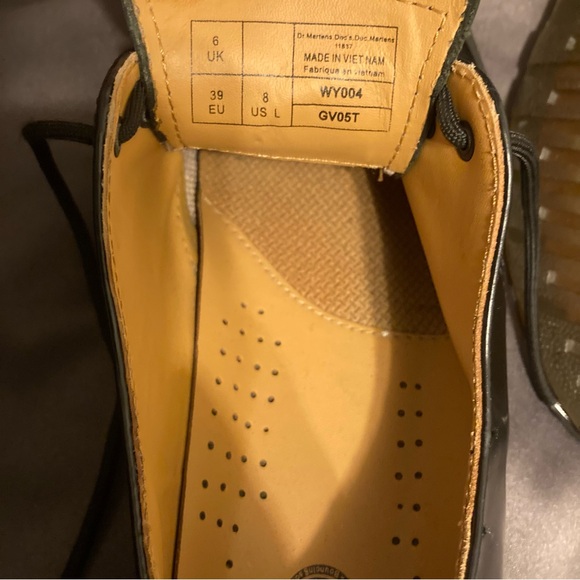 Dr. Martens - Picture 8 of 12